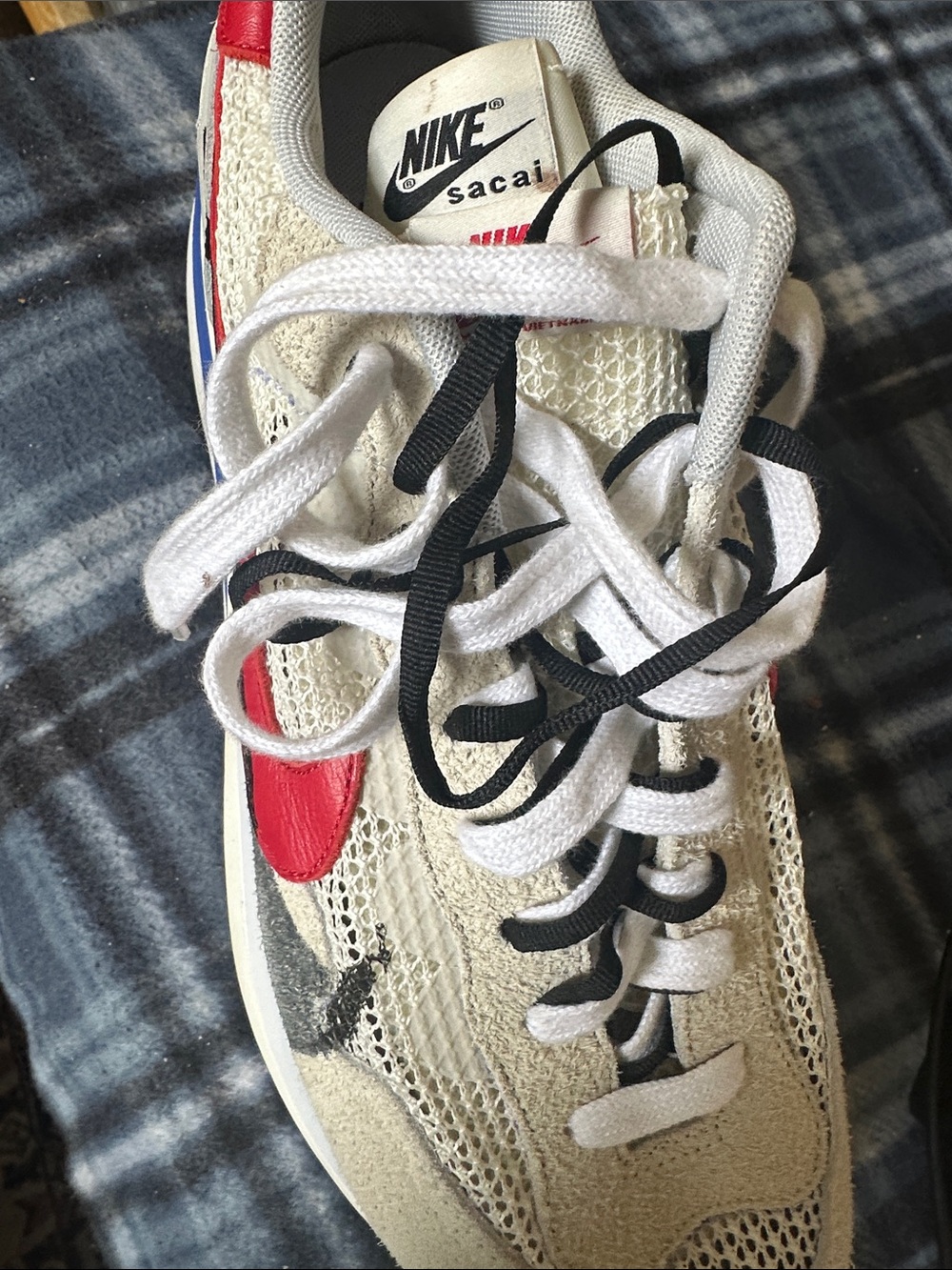 Nike Sacai Mesh & Suede Runner White Red & Black Accents Men’s Sneakers Size 12